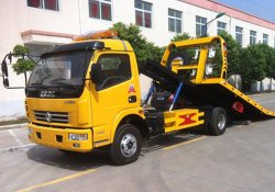東風多利卡一拖二清障車（4.4米軸距）